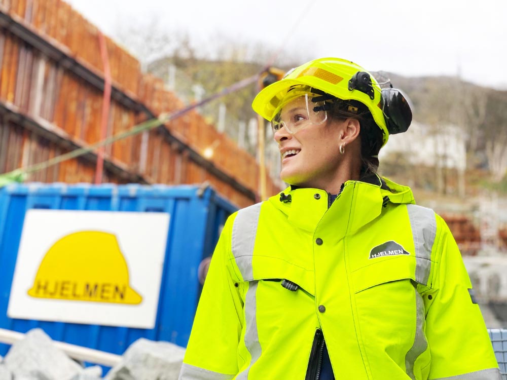 Få branscher fokuserar på planering och dokumentation i samma utsträckning som oljebranschen. Marit Vossgård har tagit med sig dessa erfarenheter in till jobbet som vd för den norska anläggningsfirman Hjelmen AS.